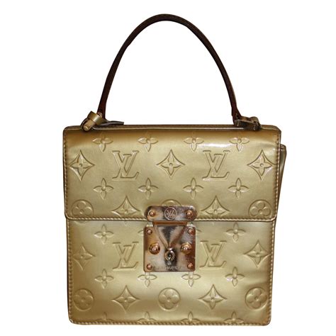 Louis Vuitton return policy uk